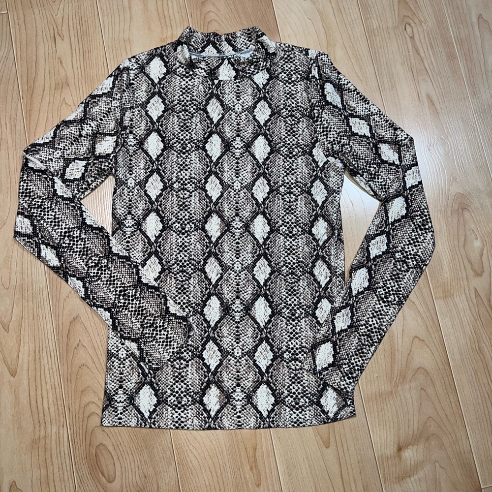 Snakeskin Print Long Sleeve Top